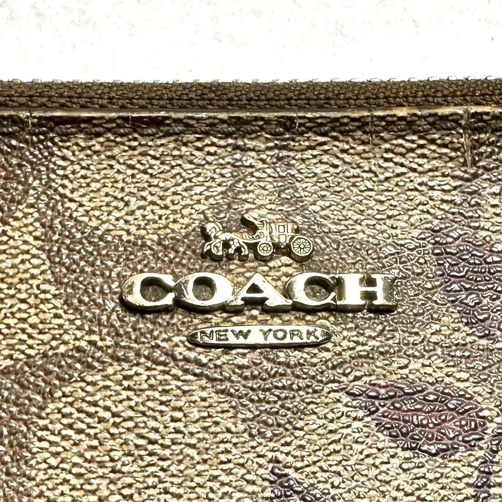 Coach Signature Double Corner Zip 8